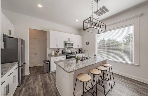 Fort Worth House | Welcome to Cowtown Casita - close to the Stockyards, Billy Bob's and more!