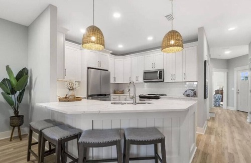 Bahama Beach House | Welcome to Fins! Private Pool! 2 Min walk to Beach