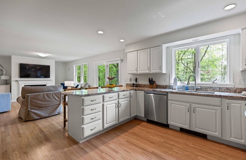 York Harbor House | Welcome to Following Seas!
