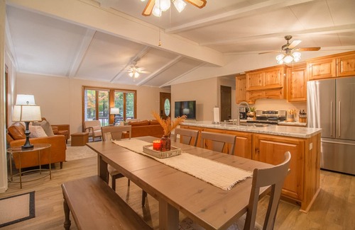 Danbury House | Welcome to Hanscom Hideaway! Cozy 3-bedroom house