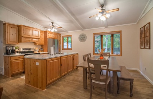 Danbury House | Welcome to Hanscom Hideaway! Cozy 3-bedroom house