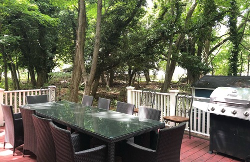 Ottawa Beach House | WELCOME TO HARBOR HOUSE! STEP BACK IN TIME AND RELAX AT THE BEACH.