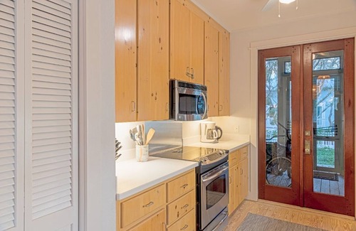 Seaside Cottage | Welcome to Idlewild South! Steps to both downtown and the beach.