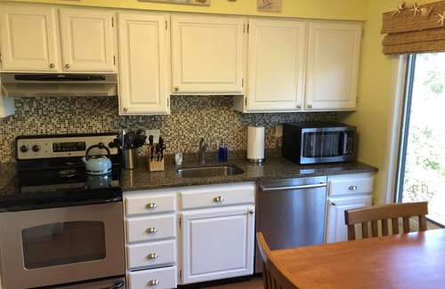Southend House | Welcome to Island Bliss.a comfortable and relaxing home away from home