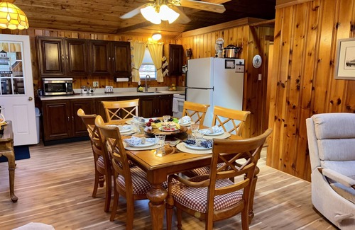 York Beach Cottage | Welcome to Johnny's Vintage Gem