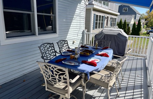 York Beach Cottage | Welcome to Johnny's Vintage Gem