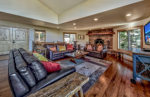 Zephyr Cove House | Welcome to Lake Tahoe. Welcome to Lake Tahoe. Welcome to La