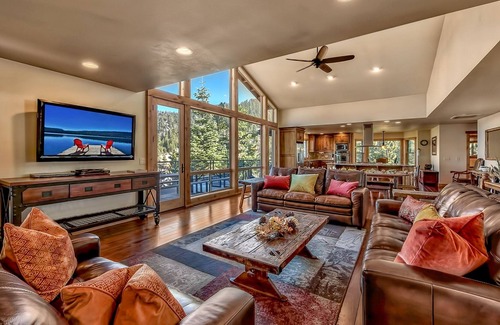 Zephyr Cove House | Welcome to Lake Tahoe. Welcome to Lake Tahoe. Welcome to La