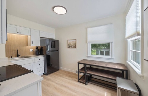 Des Moines House | Welcome to Momo's Place. Charming 3 Bedroom, 1Bathroom with Modern Upgrades