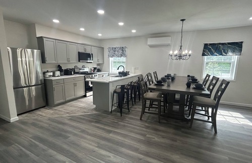 New Paltz House | Welcome to New Paltz. Charming 3-bedroom house with AC, WIFI,
