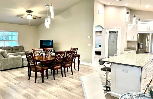 Ocala House | Welcome to our Cardinal house! Lovely and Cozy!