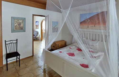 Andernach Apartment | Welcome to our centraly located appartment with private parking & terrace.