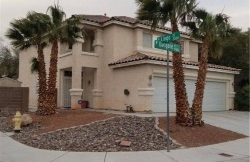 Summerlin House | Welcome to our charming and cozy retreat in the heart of Las Vegas