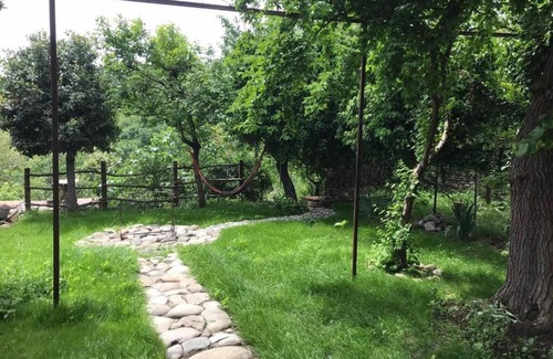 Sighnaghi House | Welcome to our cozy house with a breathtaking view of the mountains.
