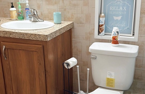 Coconut Creek House | Welcome to our place!nThis is a comfortable room inside a Mobile Home.n