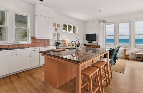 Georgetown County House | Welcome to our stunning oceanfront family beach house