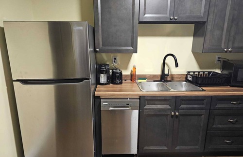 Terra Nova House | Welcome to Rocky Falls 3 bedroom House, Its Not about your PAY but your STAY
