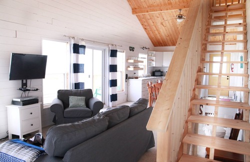 Maximeville Cottage | Welcome to Sand Dollar Beach House!