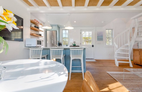 Siasconset Cottage | Welcome to Sea Suite ~ The perfect beach cottage in the heart of Sconset