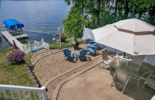 Dundee House | Welcome to Sun, Fun and Wine-ta.