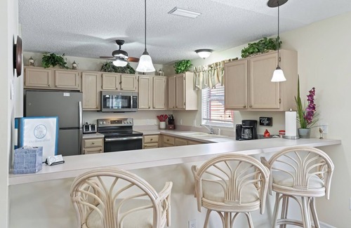 The Villages House | Welcome to Tee Off Villa - Beautiful 2 Bd/2 Ba on Golf Course w/Cart & Hot Tub