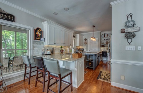 Belmont House | Welcome to The Fountain of Young - Heated Pool & Private Beach
