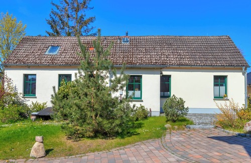 Ahlbeck House | Welcome to the Gartenoase vacation home in the Baltic seaside resort of Ahlbeck on Usedom.