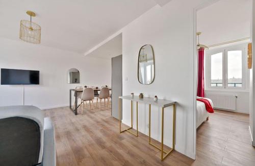Marly-le-Roi Apartment | Welcome To The Lola House
