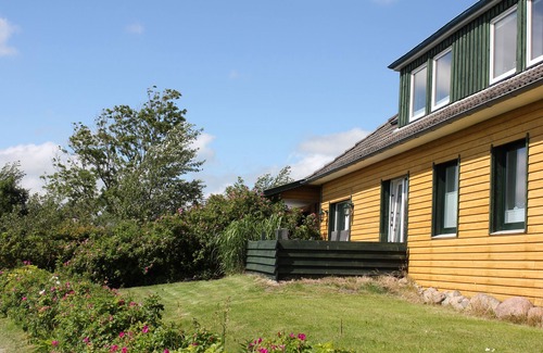 Vollerwiek House | Welcome to the WiekEnd. Our dreamy holiday home with dyke view for 6-8 people.
