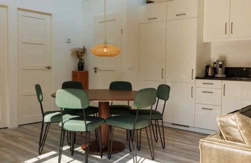 Westenschouwen House | Welcome to this very well-equipped chalet with a contemporary Scandinavian flair! Located on the edg
