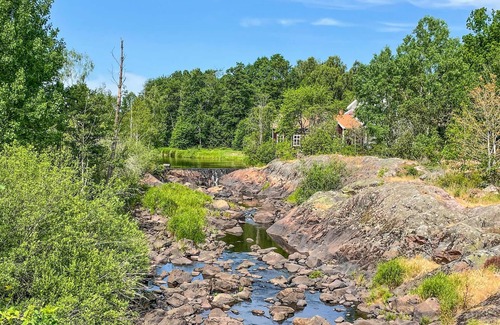 Hogsby House | Welcome to this spacious vacation home where you and your loved ones can spread out on two floors.