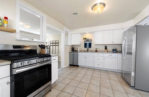 Prescott House | Welcome to Vernon & Vine — Walk to Whiskey Row — Outdoor Paradise —