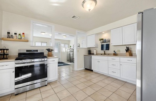 Prescott House | Welcome to Vernon & Vine — Walk to Whiskey Row — Outdoor Paradise —