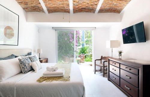 Ajijic Villa | Welcome to Villa Cristy 3-BR 3 5-WC in the La Floresta area