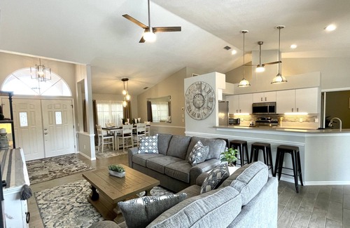 Pinehurst House | Welcome to Villa Serene Vacations! Make it an unforgettable one!