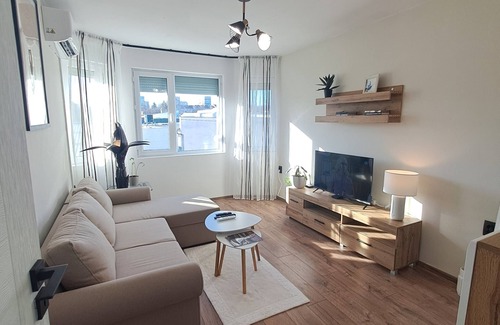 Haskovo Apartment | Welcome to White House Apartments, your cozy haven in the heart of Haskovo!
