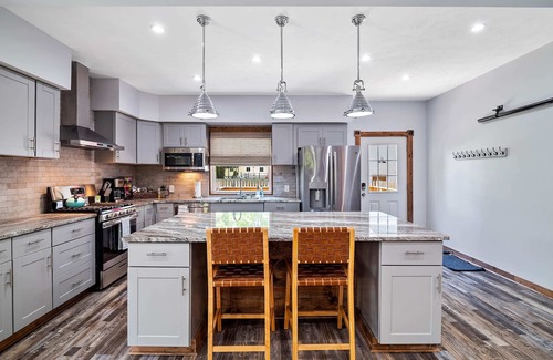 Geneva House | Welcome To Wine Country - Relaxed Luxury!