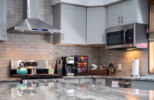 Geneva House | Welcome To Wine Country - Relaxed Luxury!