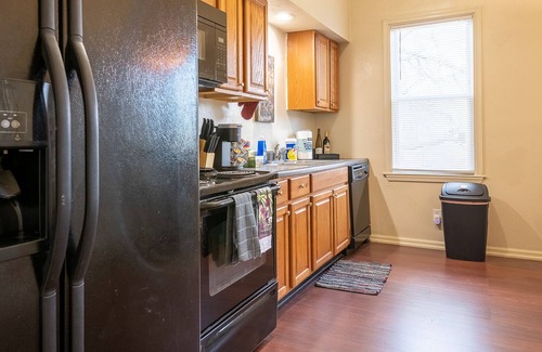 Newport News Apartment | Welcome to Your Home Away from Home