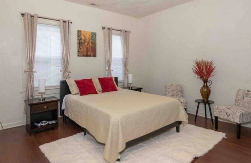 Newport News Apartment | Welcome to Your Home Away from Home