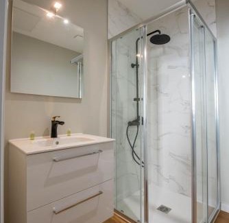 Agen Apartment | WelcomeAgen - Al Capone - Clim - Wifi Fibre - Cosy