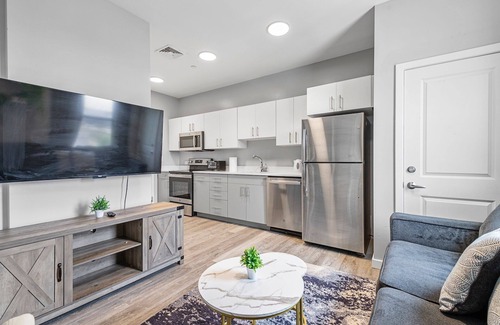 Everett Apartment | Welcoming 1BR Near Encore Boston 6823