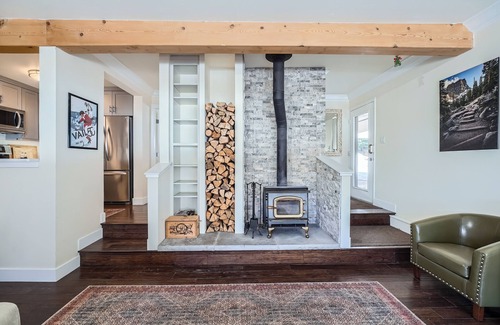 Vail Condo | Welcoming 2-bedroom entire condo with WiFi in Vail on Bus Route great view