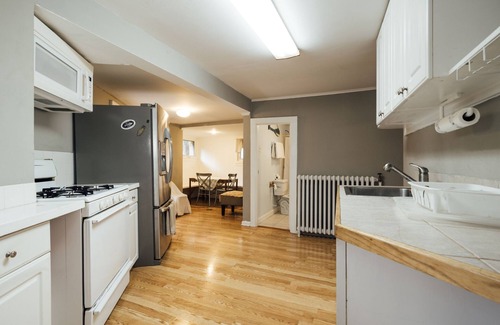 Ocean Grove House | Welcoming 2 BR Haven~ the Porch overlooking Asbury Park