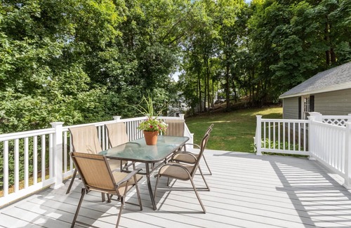 Wakefield House | Welcoming 7 room house <15 miles to Boston, Salem & Casino