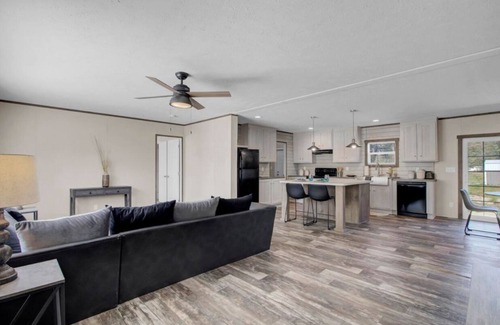Summerville House | Welcoming and peaceful home with AC, minutes to Azalea mall in Summerville