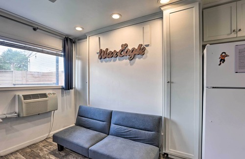 Auburn Apartment | Welcoming Auburn Studio - 1 Block to Campus!