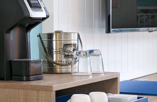 Fort Myers Beach Resort | Welcoming Beach Hideaway Perfect for Sunny Relaxation