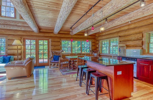 Camano Island Cabin | Welcoming cabin with WiFi, cable, full kitchen, decks & BBQ