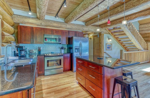 Camano Island Cabin | Welcoming cabin with WiFi, cable, full kitchen, decks & BBQ